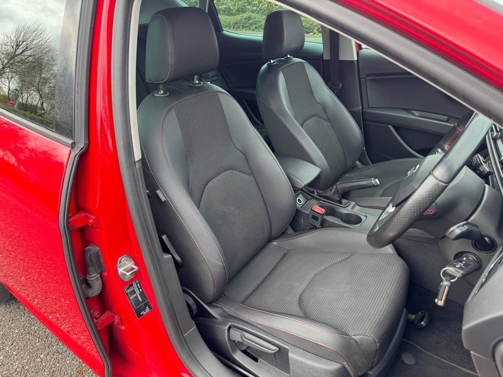 SEAT Leon 1.4 TSI FR Black Technology Hatchback 5dr Petrol Manual Euro 6 (s/s) (125 ps)