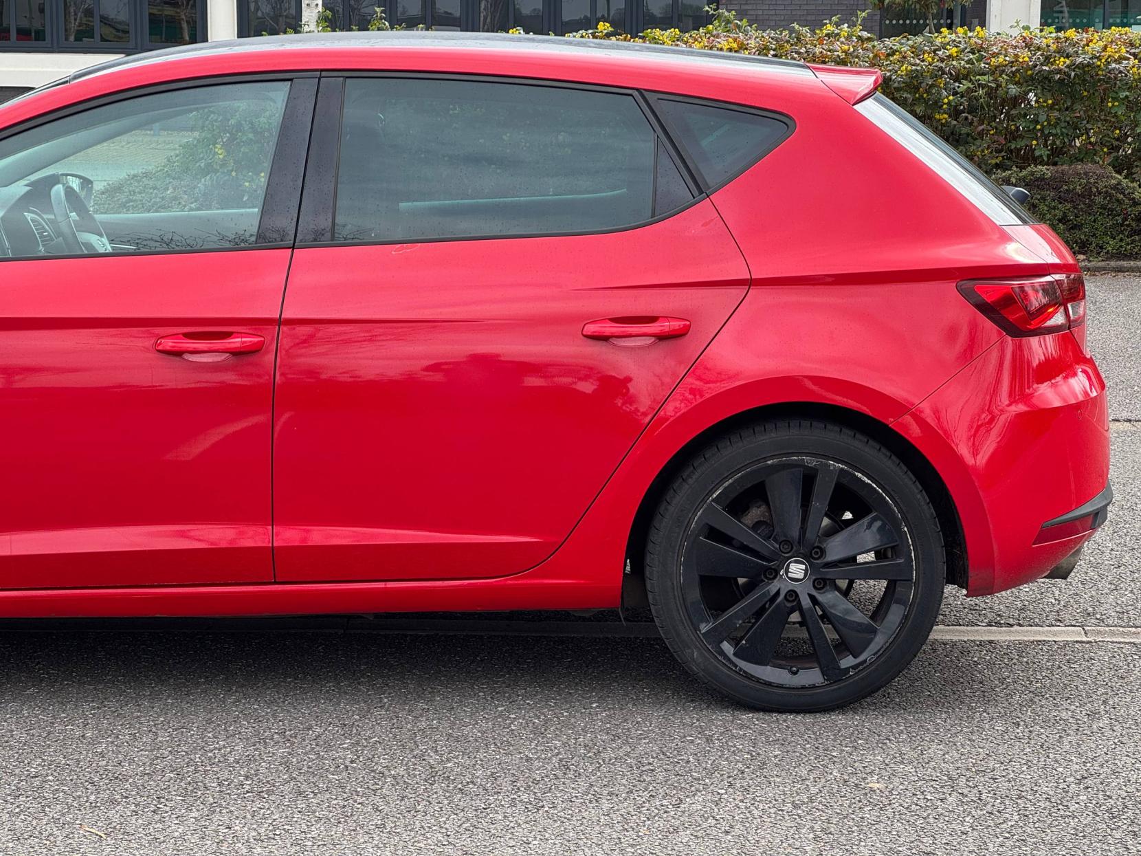 SEAT Leon 1.4 TSI FR Black Technology Hatchback 5dr Petrol Manual Euro 6 (s/s) (125 ps)