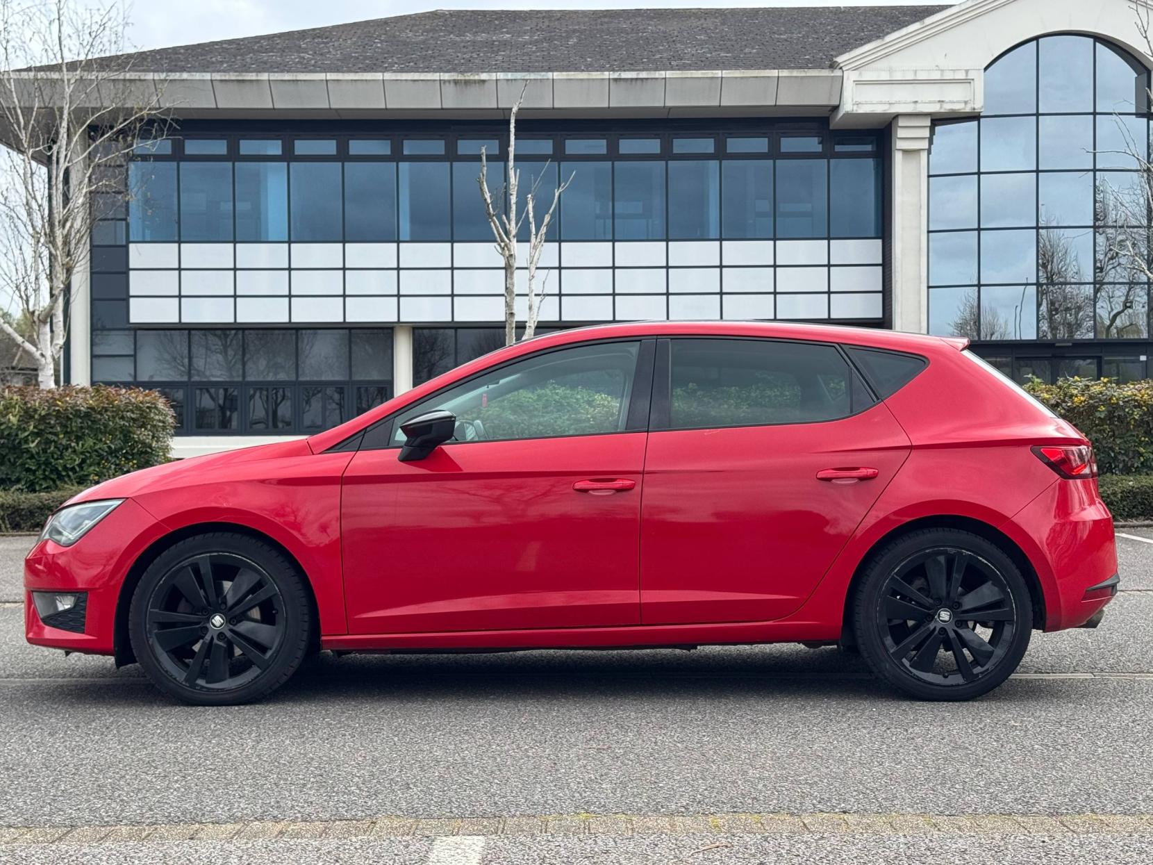 SEAT Leon 1.4 TSI FR Black Technology Hatchback 5dr Petrol Manual Euro 6 (s/s) (125 ps)