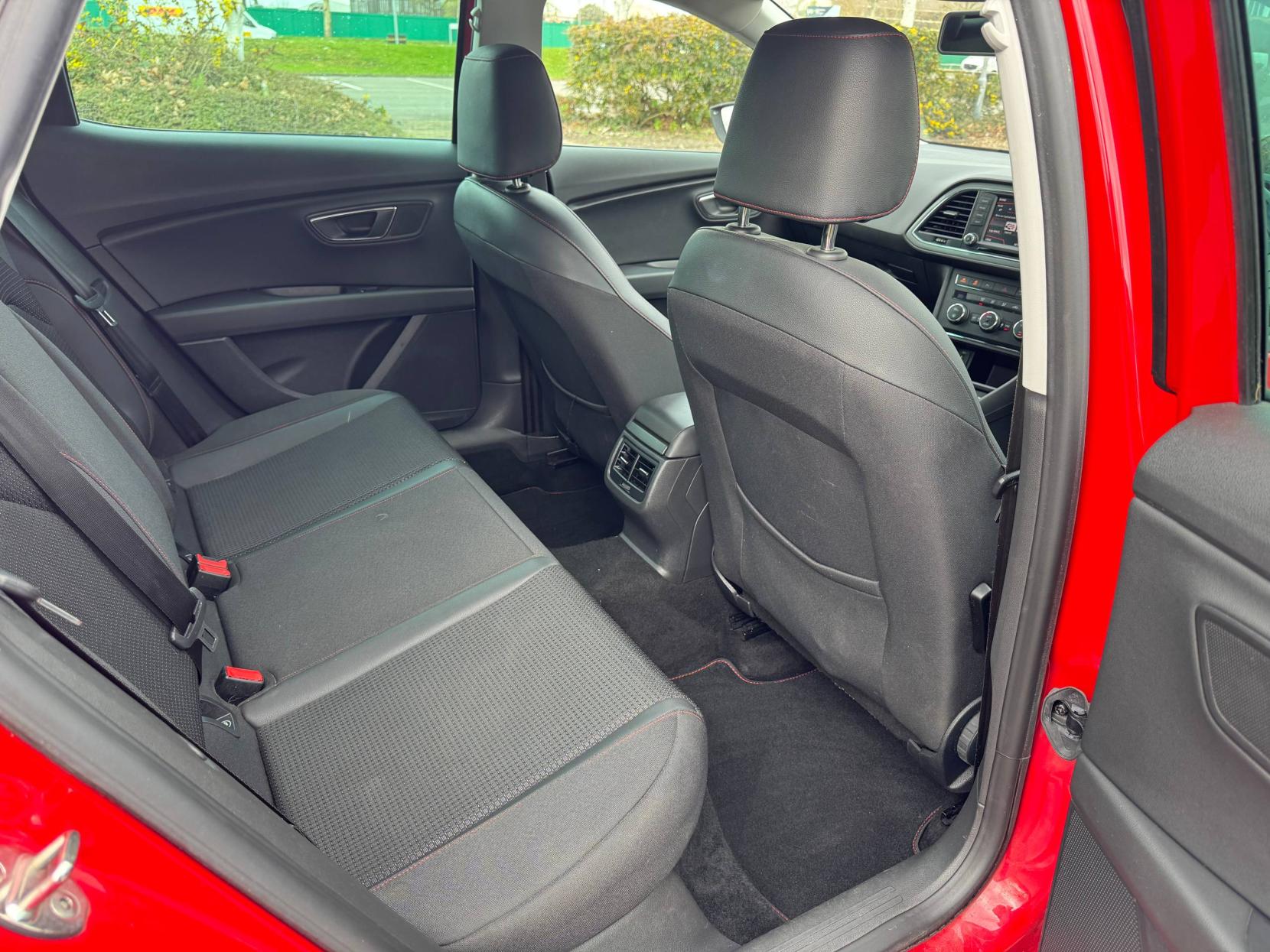 SEAT Leon 1.4 TSI FR Black Technology Hatchback 5dr Petrol Manual Euro 6 (s/s) (125 ps)