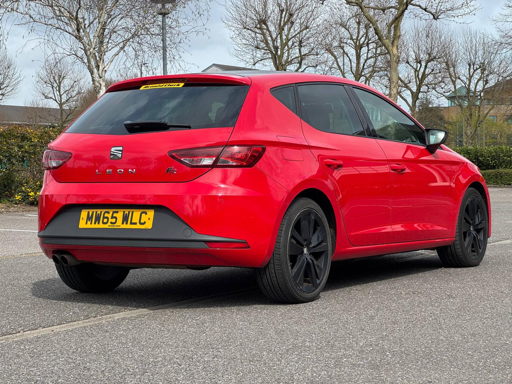 SEAT Leon 1.4 TSI FR Black Technology Hatchback 5dr Petrol Manual Euro 6 (s/s) (125 ps)