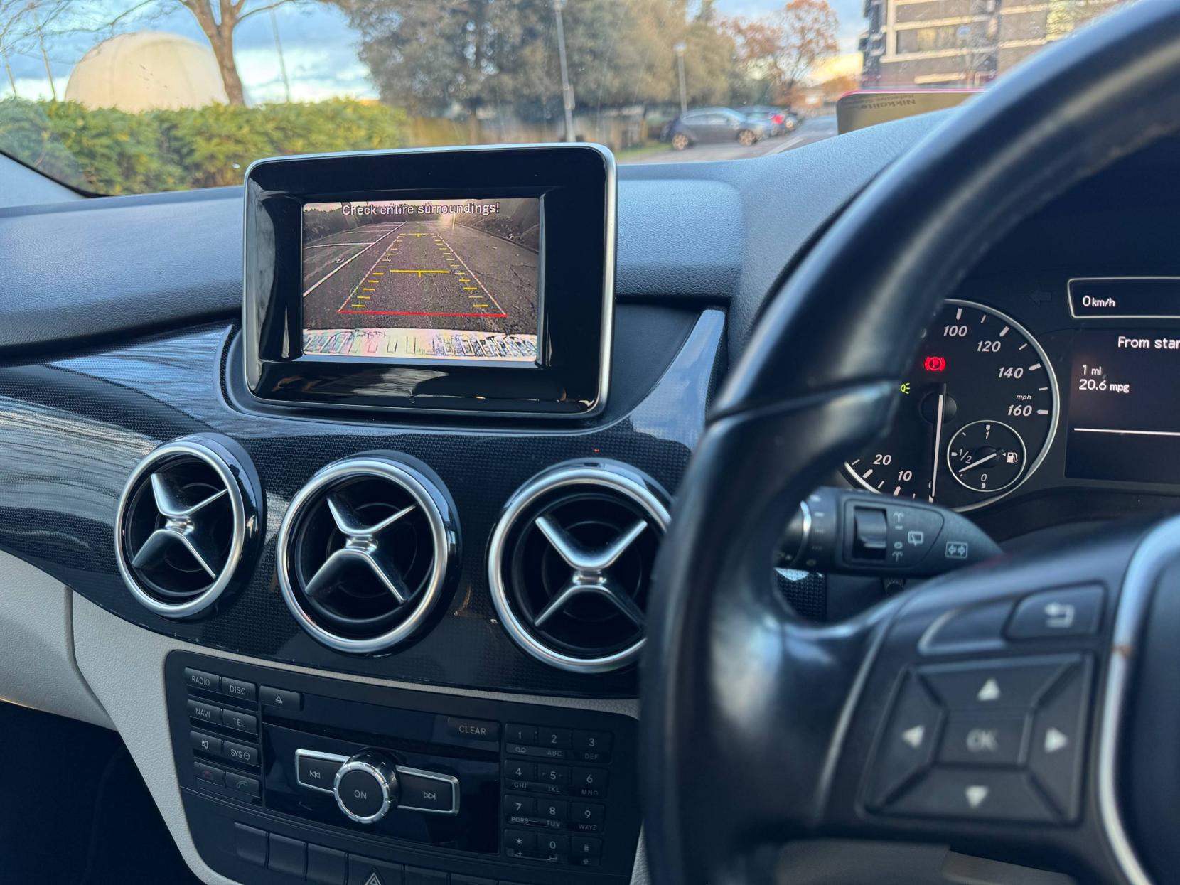 Mercedes-Benz B Class 1.8 B180 CDI BlueEfficiency SE MPV 5dr Diesel Manual Euro 5 (s/s) (109 ps)