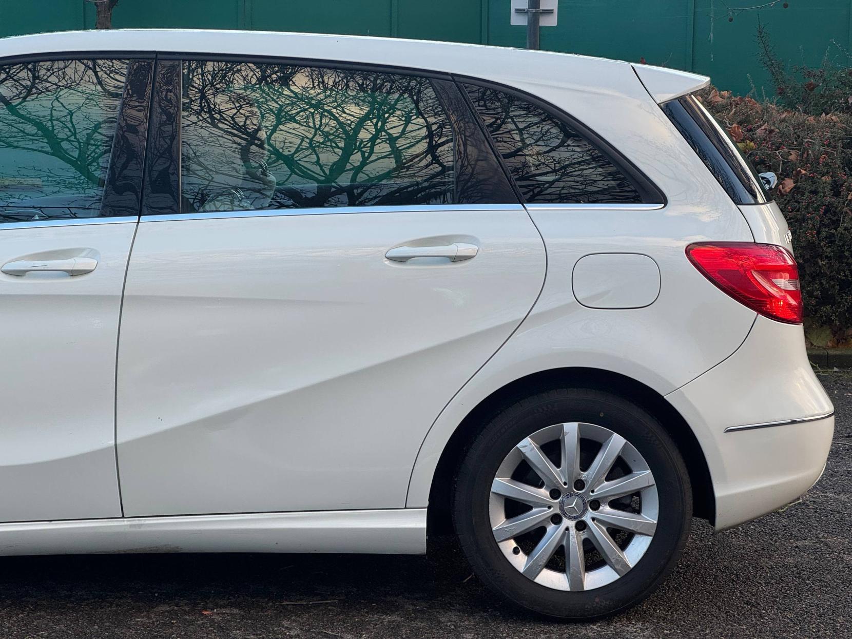 Mercedes-Benz B Class 1.8 B180 CDI BlueEfficiency SE MPV 5dr Diesel Manual Euro 5 (s/s) (109 ps)