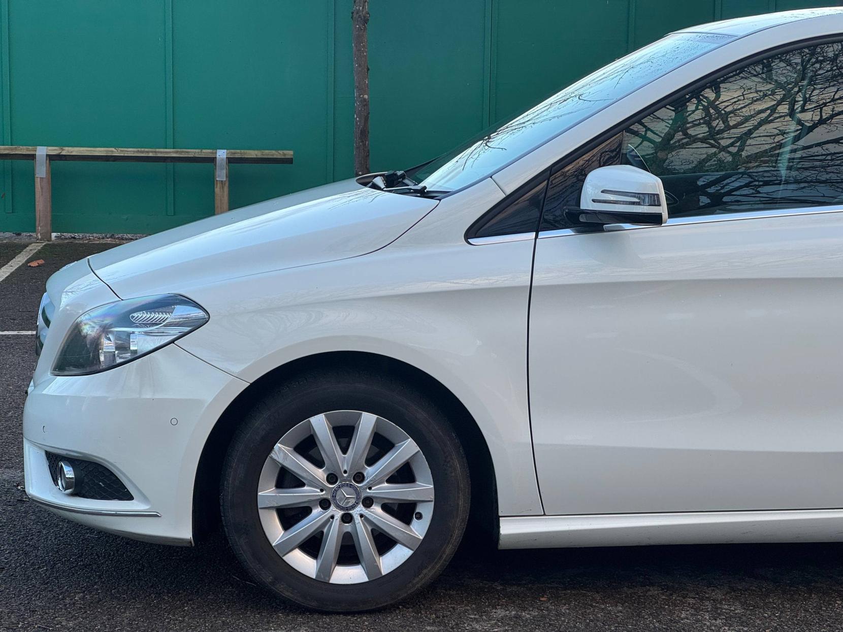 Mercedes-Benz B Class 1.8 B180 CDI BlueEfficiency SE MPV 5dr Diesel Manual Euro 5 (s/s) (109 ps)