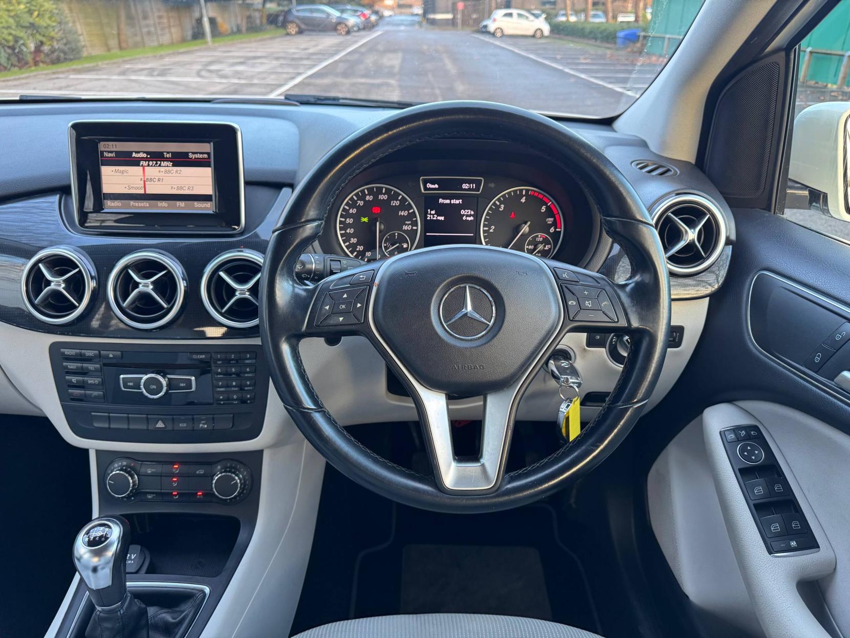 Mercedes-Benz B Class 1.8 B180 CDI BlueEfficiency SE MPV 5dr Diesel Manual Euro 5 (s/s) (109 ps)