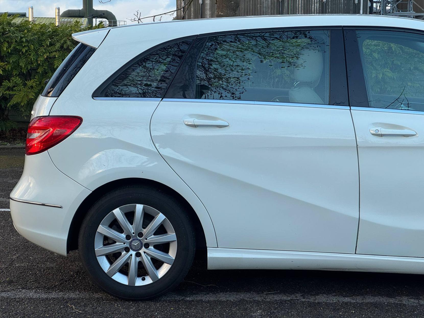 Mercedes-Benz B Class 1.8 B180 CDI BlueEfficiency SE MPV 5dr Diesel Manual Euro 5 (s/s) (109 ps)