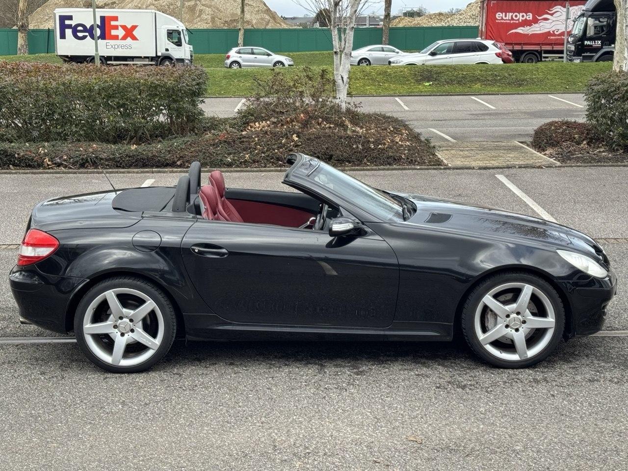 Mercedes-Benz SLK 3.5 SLK350 Convertible 2dr Petrol Manual (255 g/km, 272 bhp)