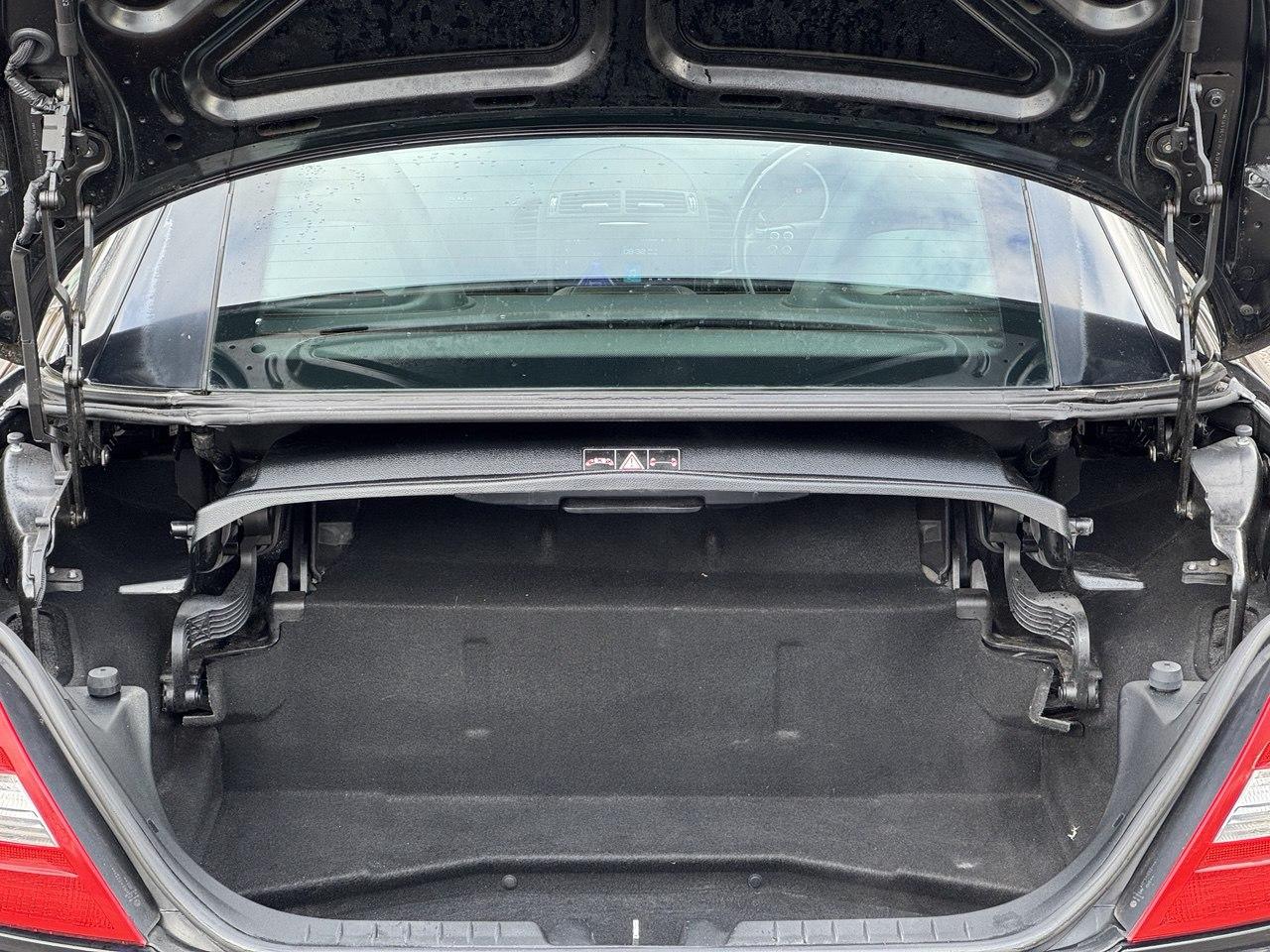 Mercedes-Benz SLK 3.5 SLK350 Convertible 2dr Petrol Manual (255 g/km, 272 bhp)