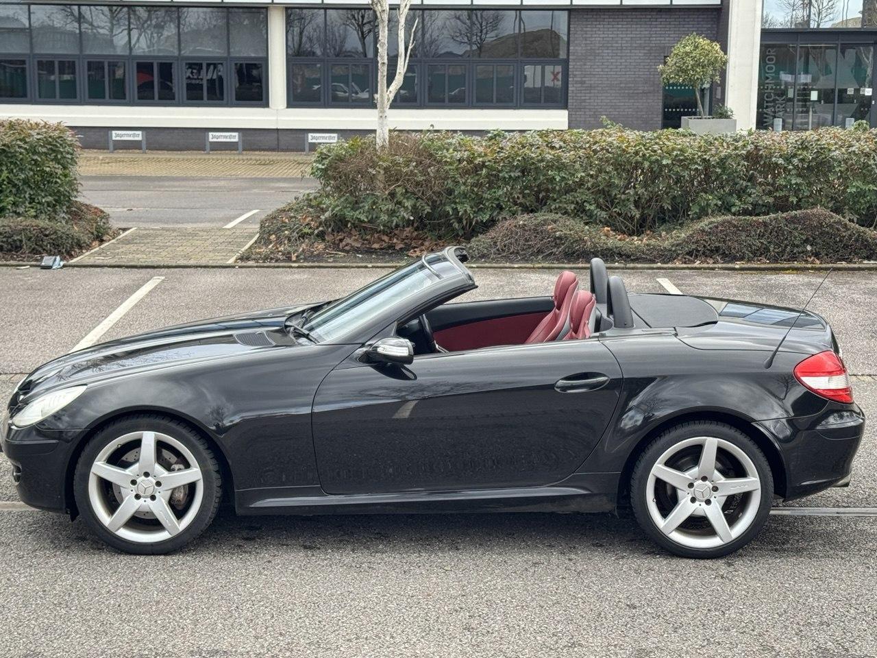 Mercedes-Benz SLK 3.5 SLK350 Convertible 2dr Petrol Manual (255 g/km, 272 bhp)
