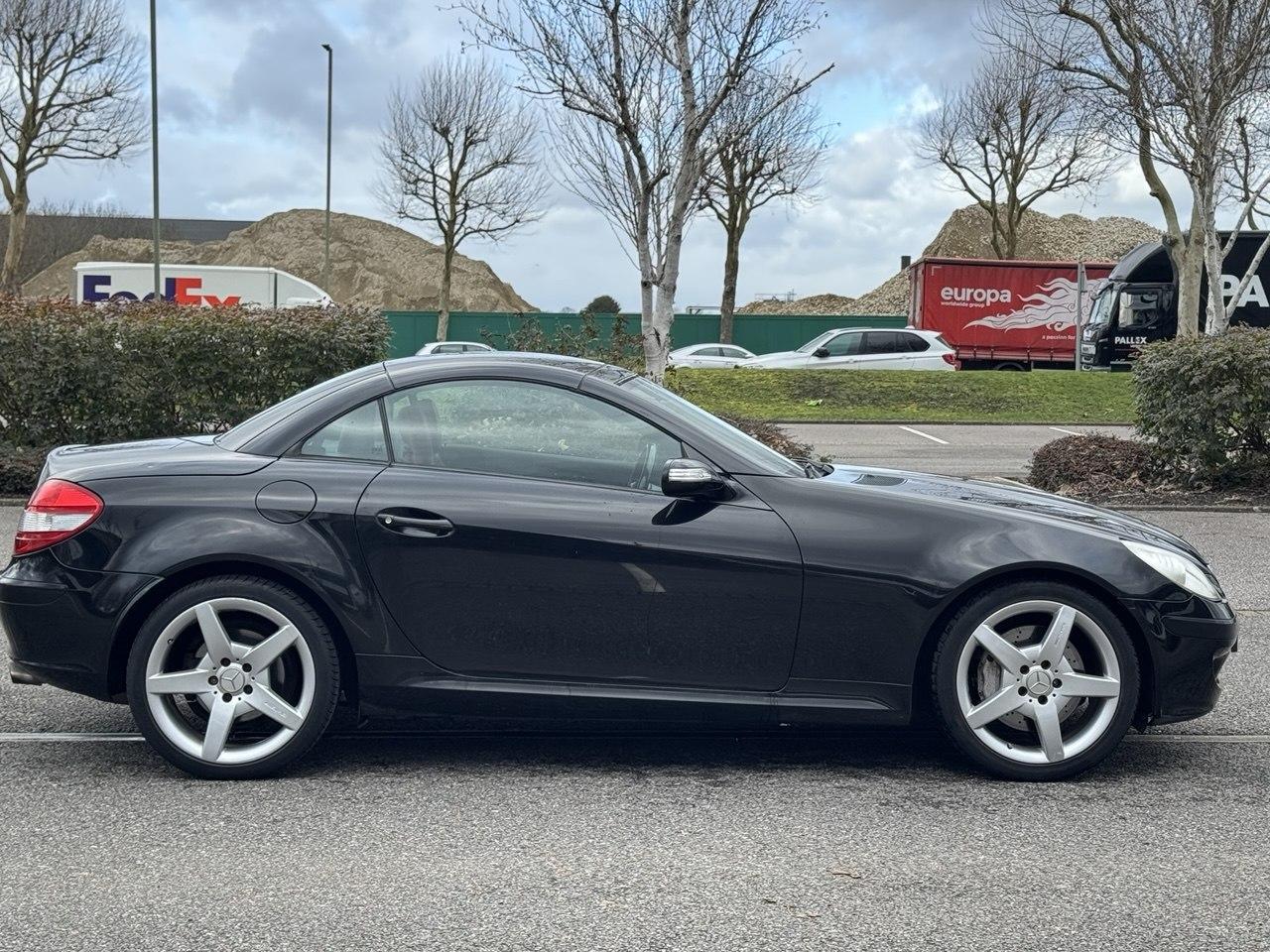 Mercedes-Benz SLK 3.5 SLK350 Convertible 2dr Petrol Manual (255 g/km, 272 bhp)