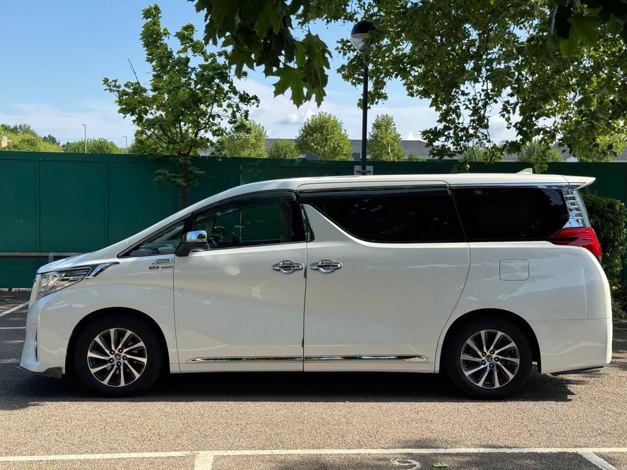 Toyota Alphard Toyota Alphard Executive Lounge Edition