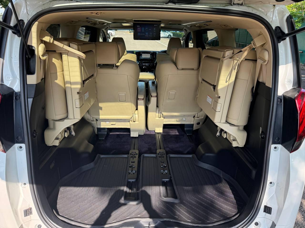 Toyota Alphard Toyota Alphard Executive Lounge Edition