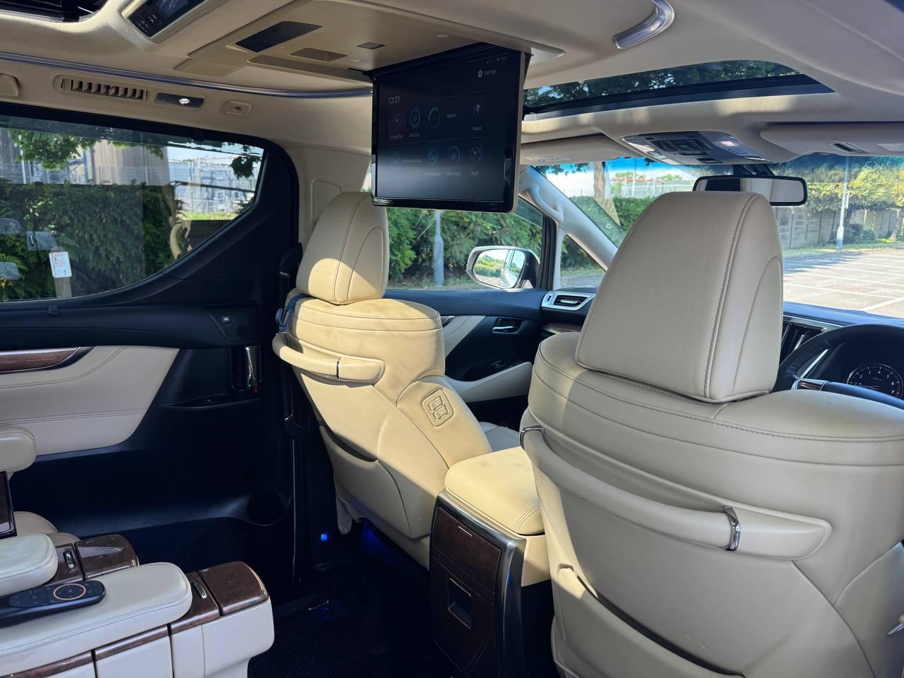Toyota Alphard Toyota Alphard Executive Lounge Edition