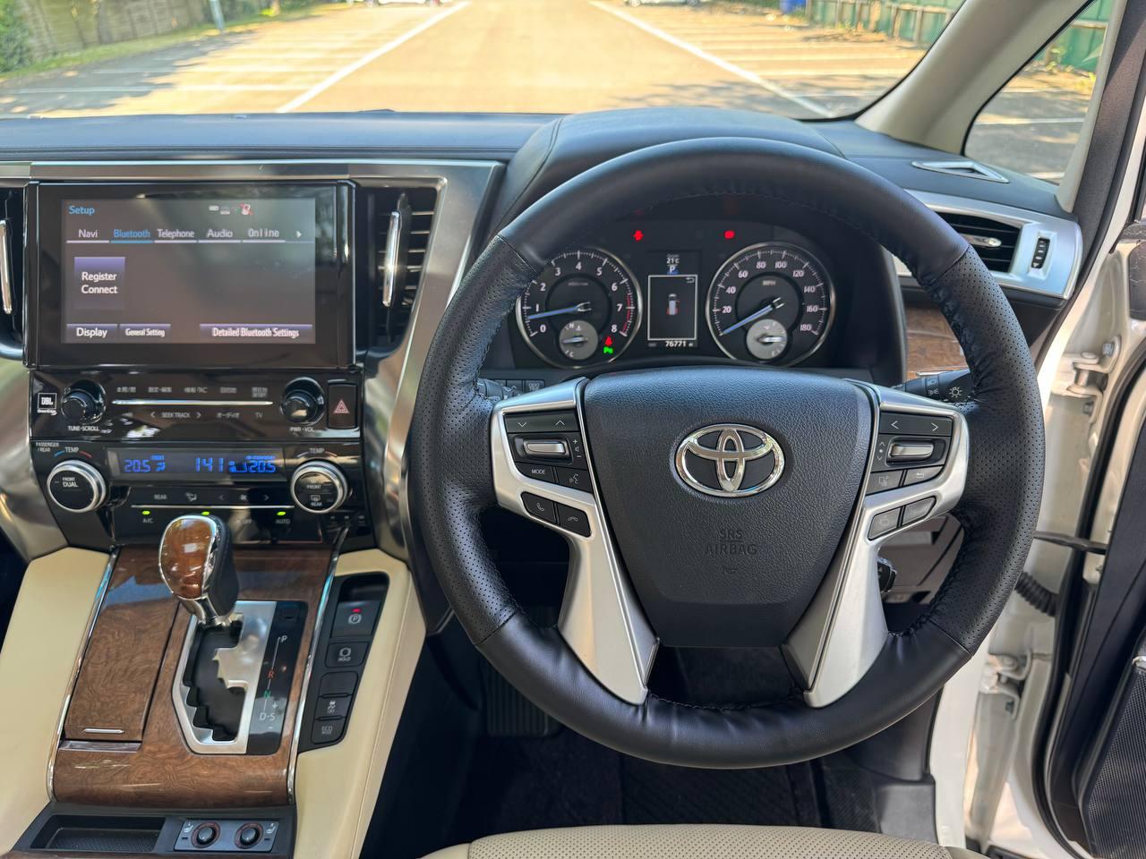 Toyota Alphard Toyota Alphard Executive Lounge Edition