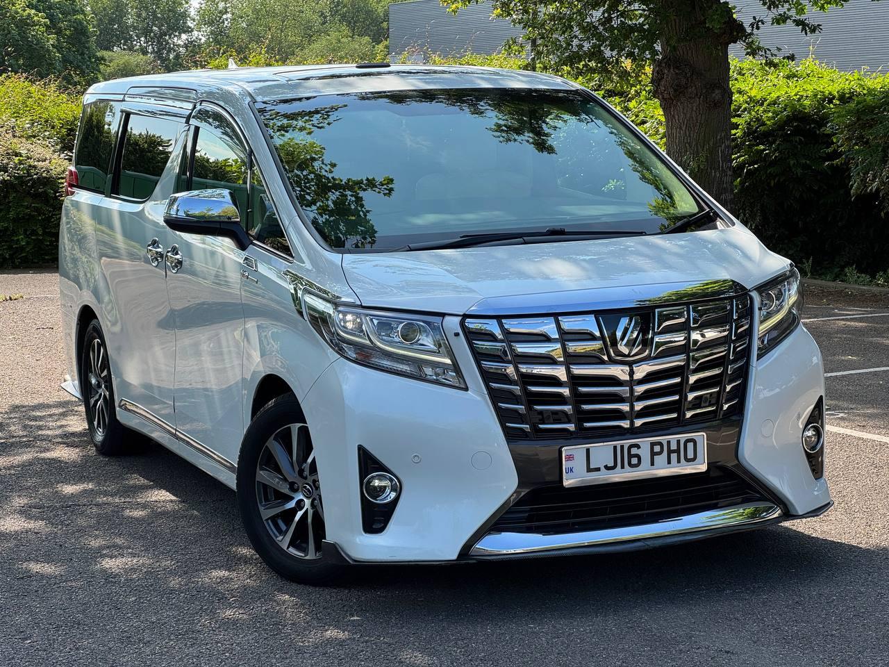 Toyota Alphard Toyota Alphard Executive Lounge Edition