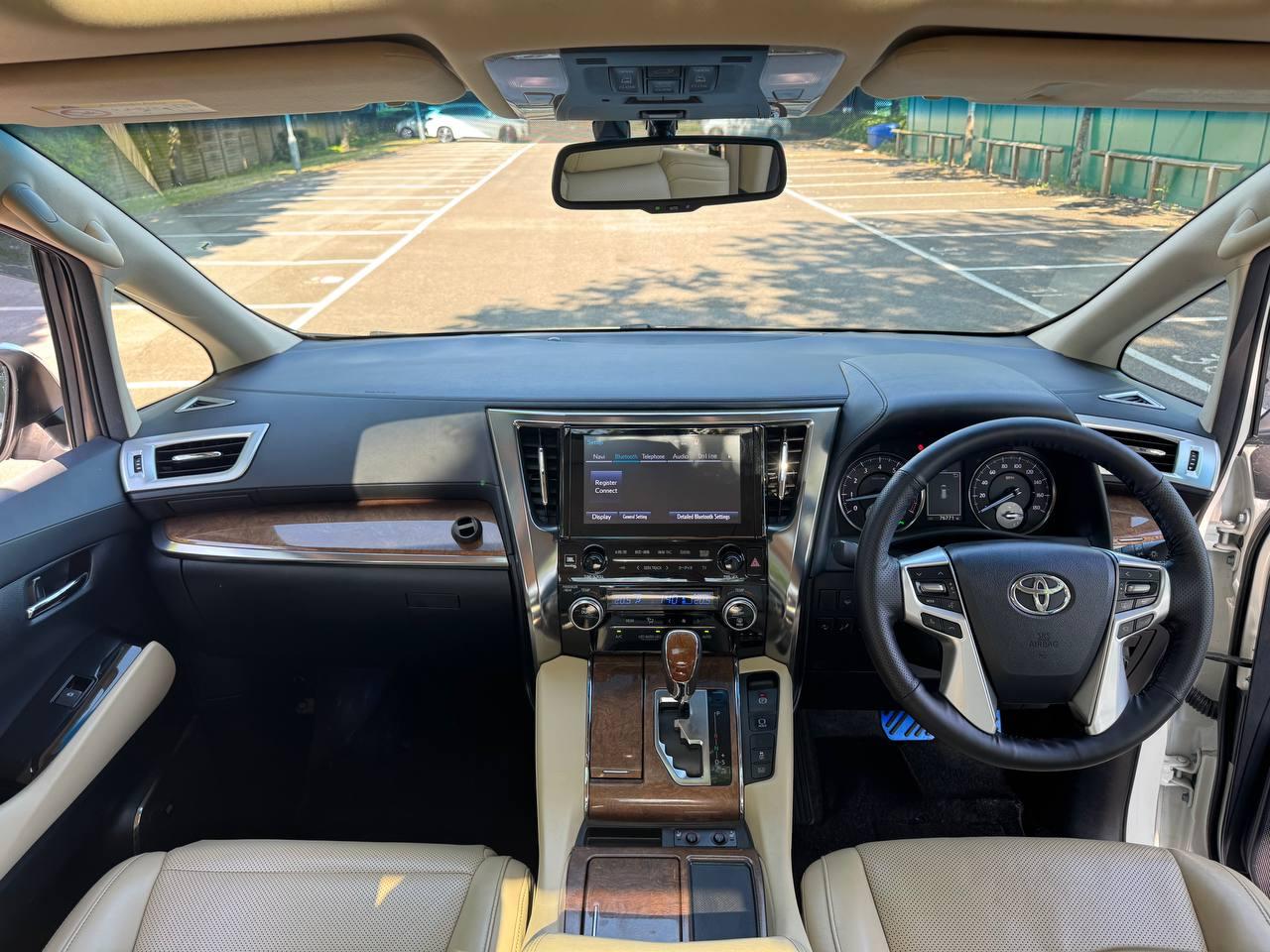 Toyota Alphard Toyota Alphard Executive Lounge Edition