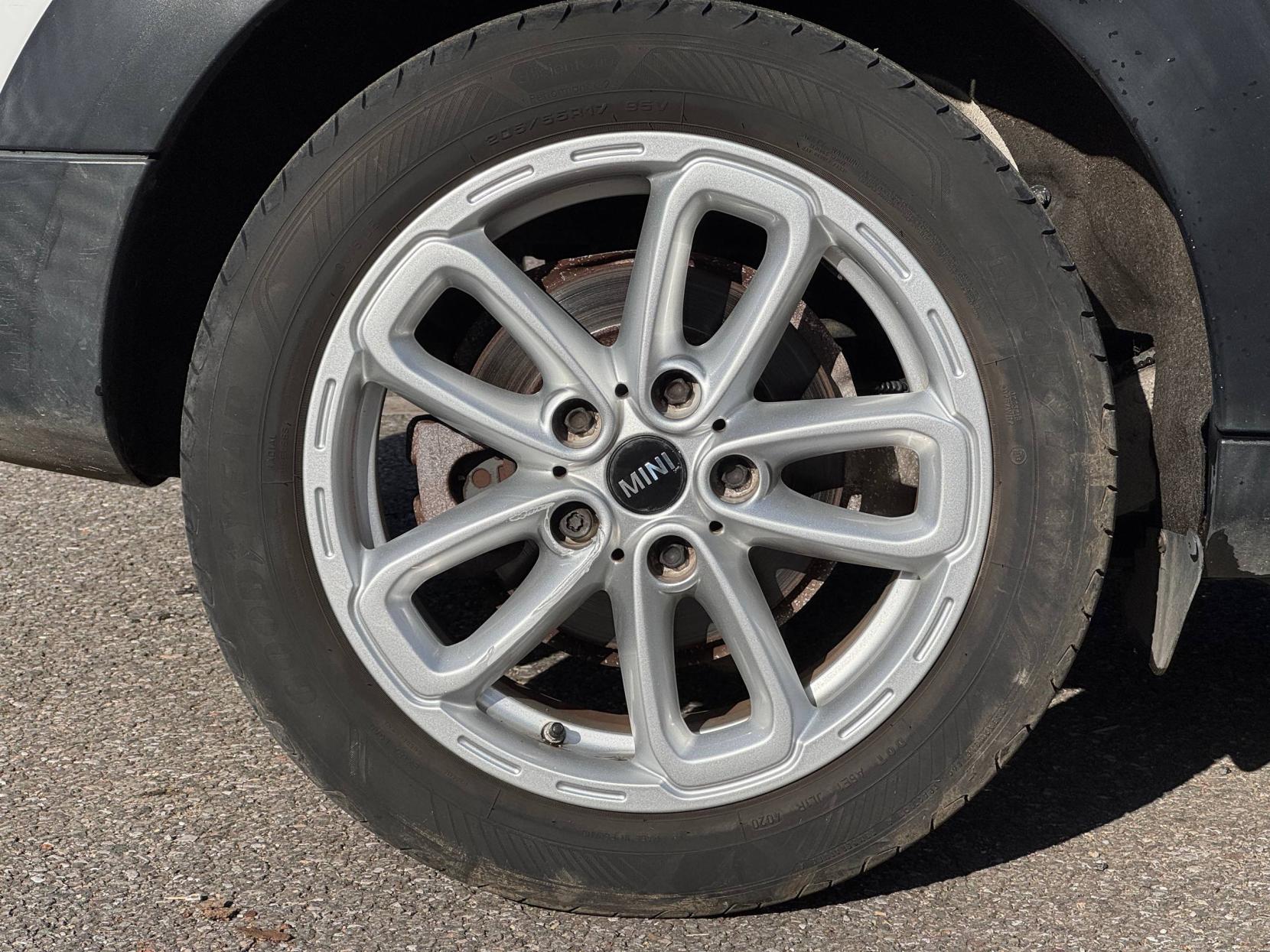 MINI Countryman 2.0 Cooper SD SUV 5dr Diesel Auto Euro 5 (143 ps)