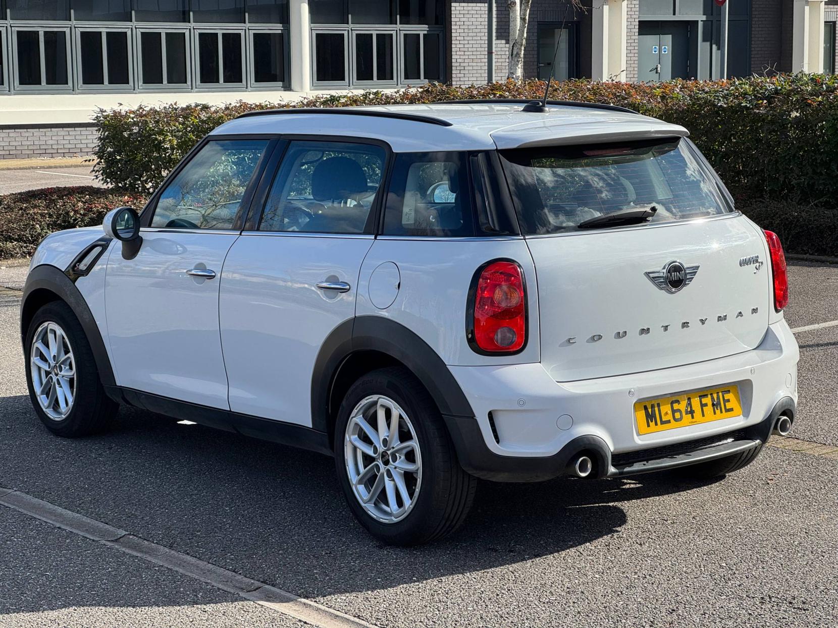 MINI Countryman 2.0 Cooper SD SUV 5dr Diesel Auto Euro 5 (143 ps)