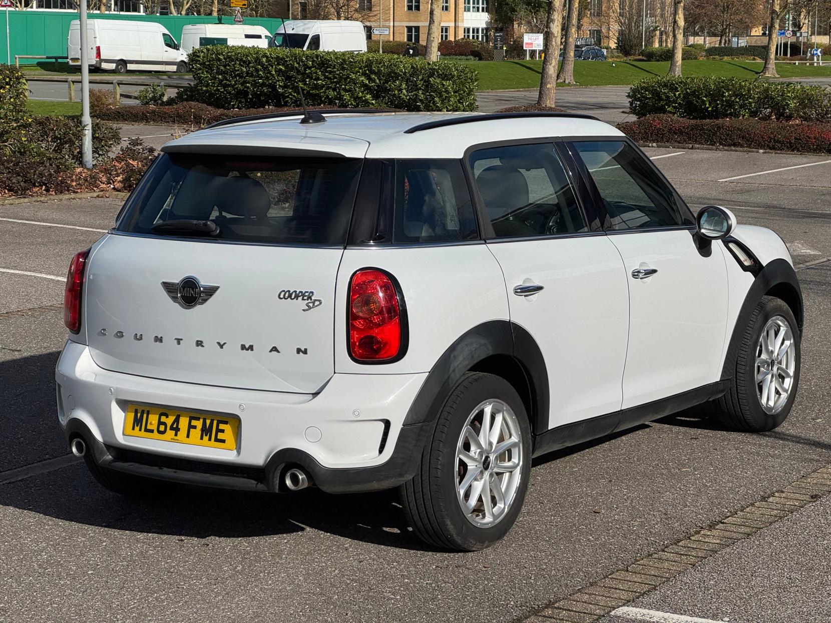 MINI Countryman 2.0 Cooper SD SUV 5dr Diesel Auto Euro 5 (143 ps)