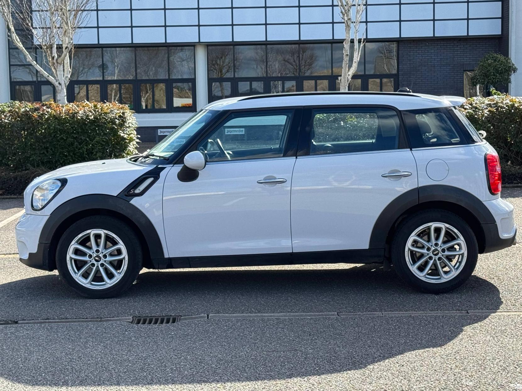MINI Countryman 2.0 Cooper SD SUV 5dr Diesel Auto Euro 5 (143 ps)