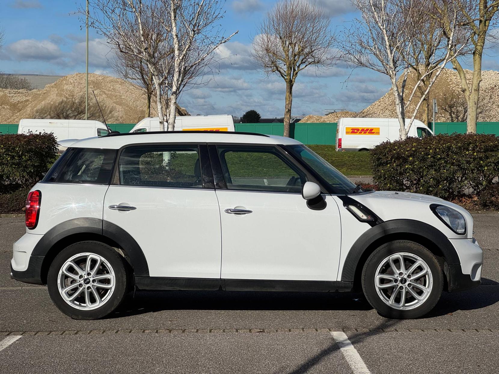 MINI Countryman 2.0 Cooper SD SUV 5dr Diesel Auto Euro 5 (143 ps)