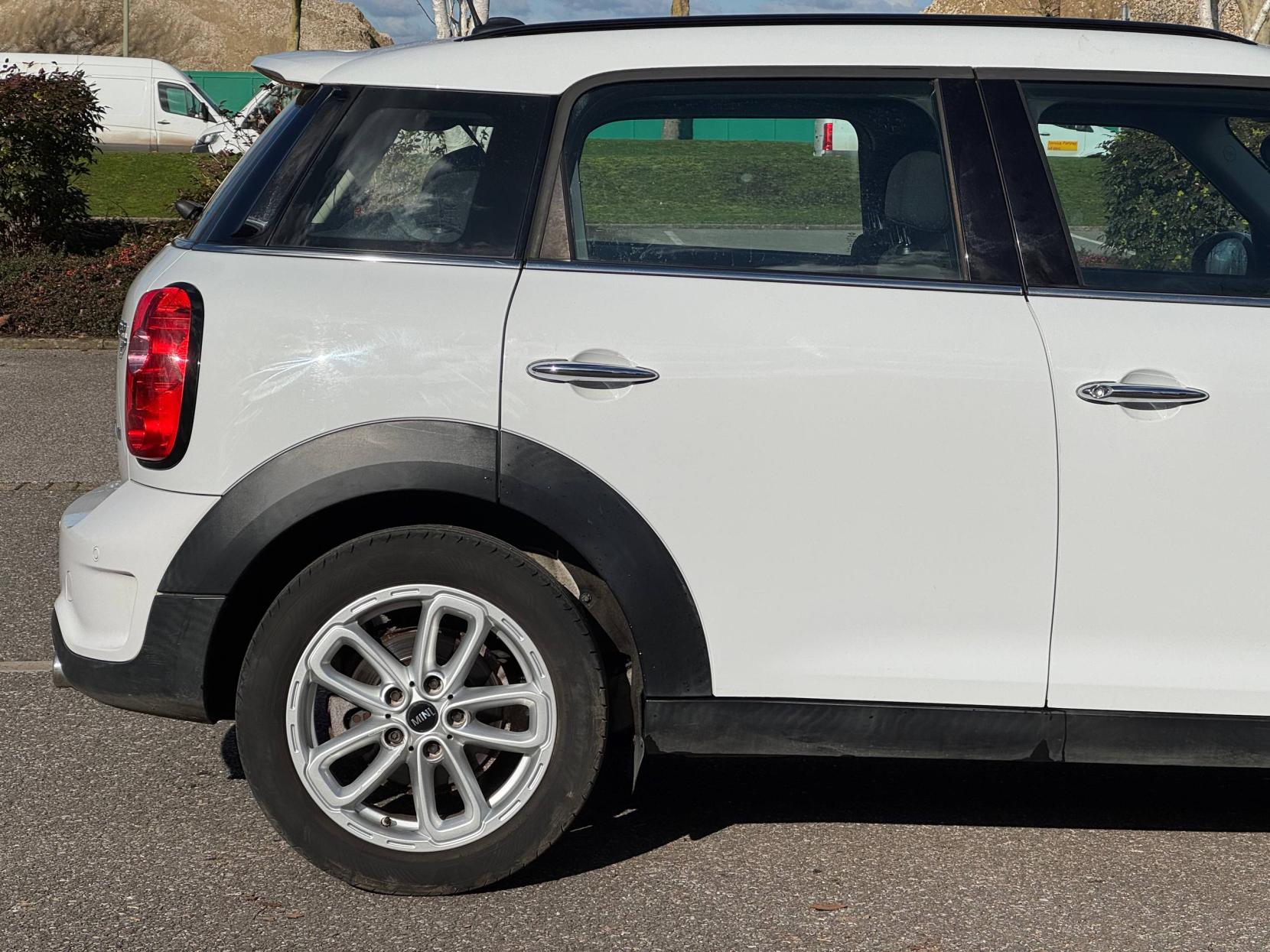 MINI Countryman 2.0 Cooper SD SUV 5dr Diesel Auto Euro 5 (143 ps)