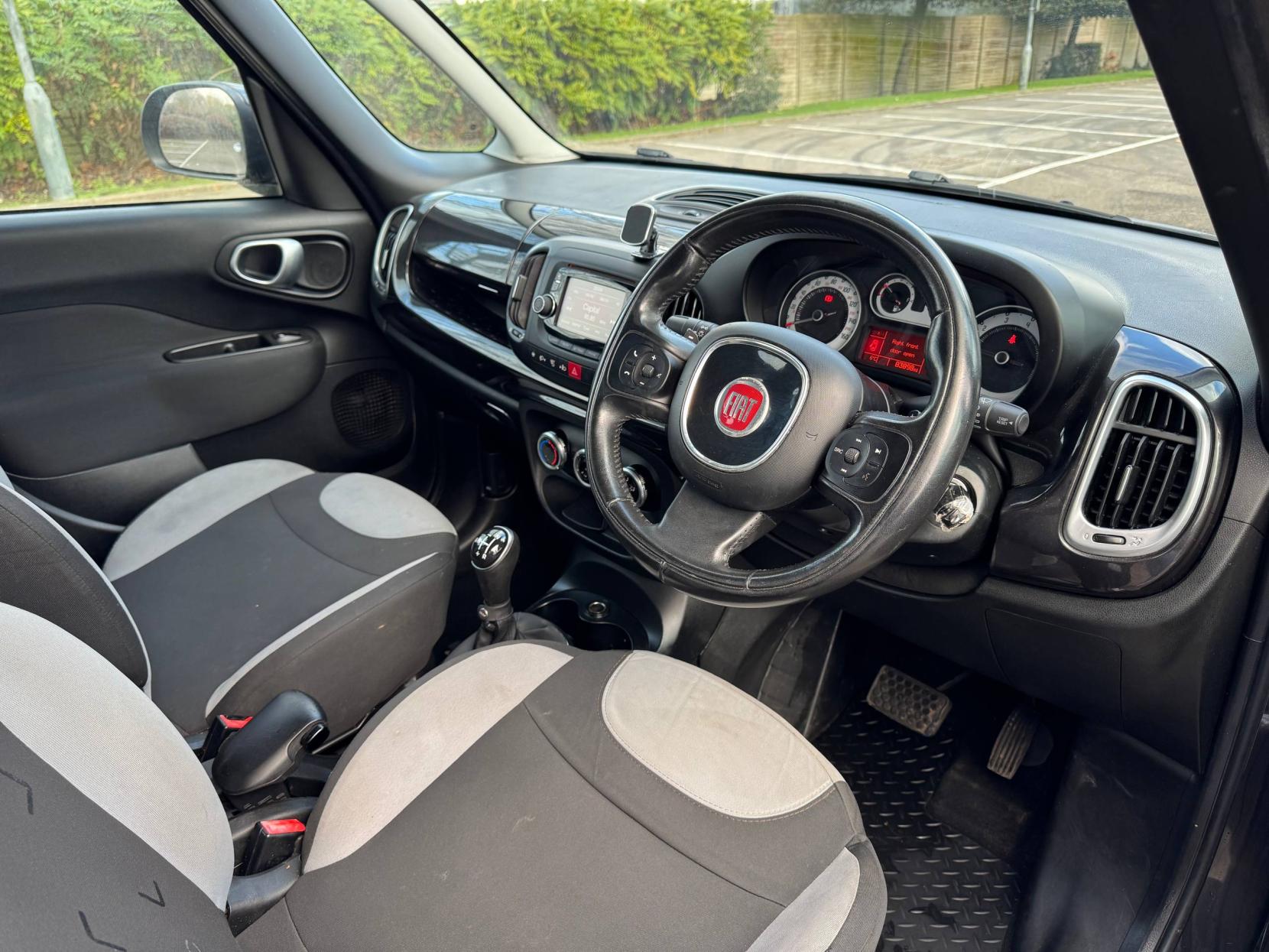 Fiat 500L 1.3 MultiJet Pop Star MPW 5dr Diesel Dualogic Euro 5 (s/s) (85 bhp)