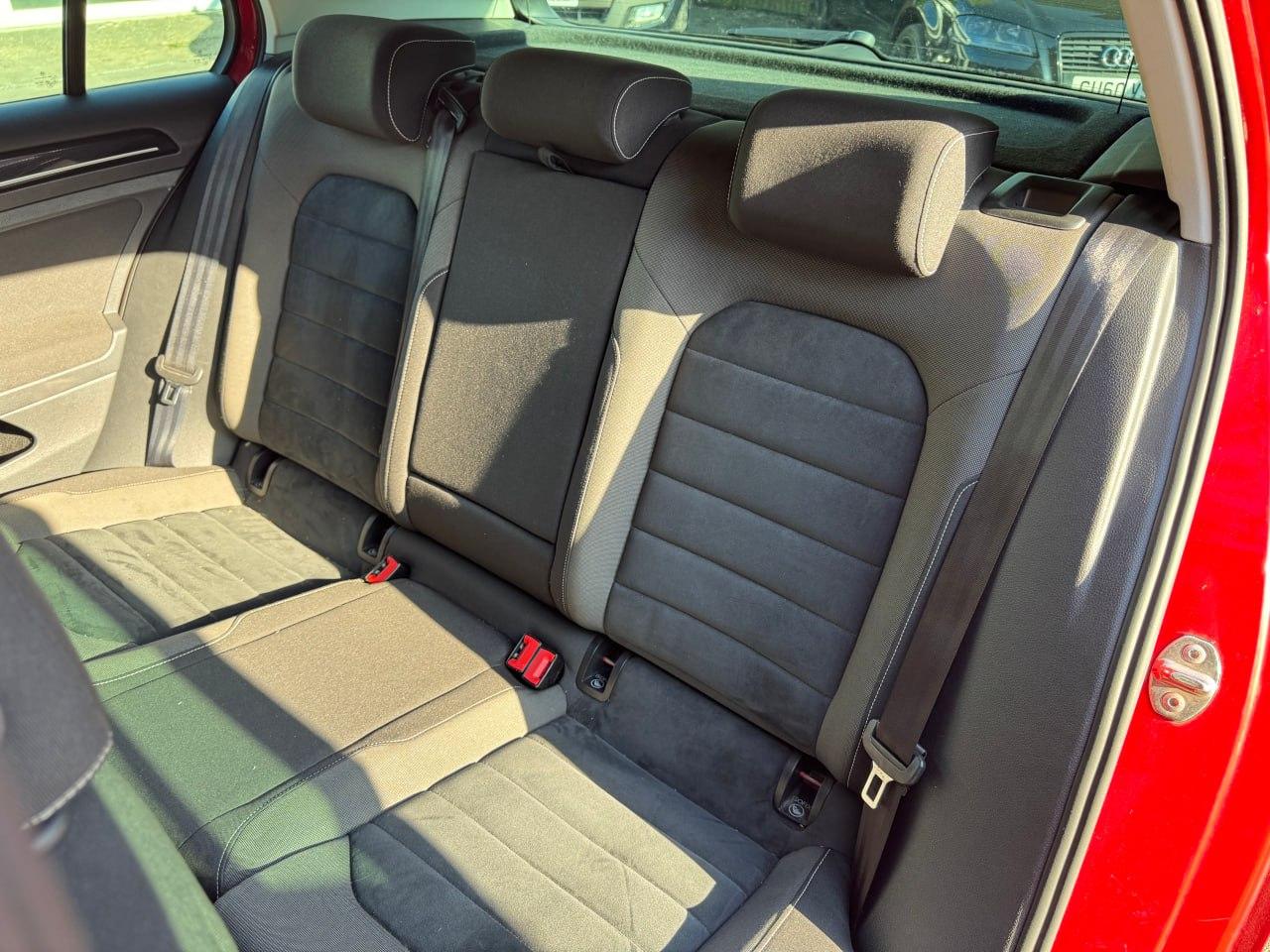Volkswagen Golf 2.0 TDI BlueMotion Tech GT Hatchback 5dr Diesel DSG Euro 5 (s/s) (150 ps)