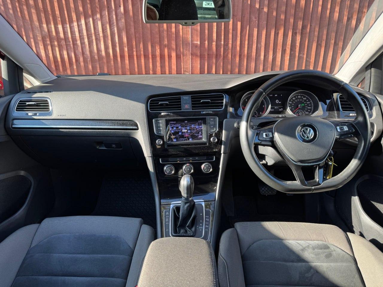 Volkswagen Golf 2.0 TDI BlueMotion Tech GT Hatchback 5dr Diesel DSG Euro 5 (s/s) (150 ps)