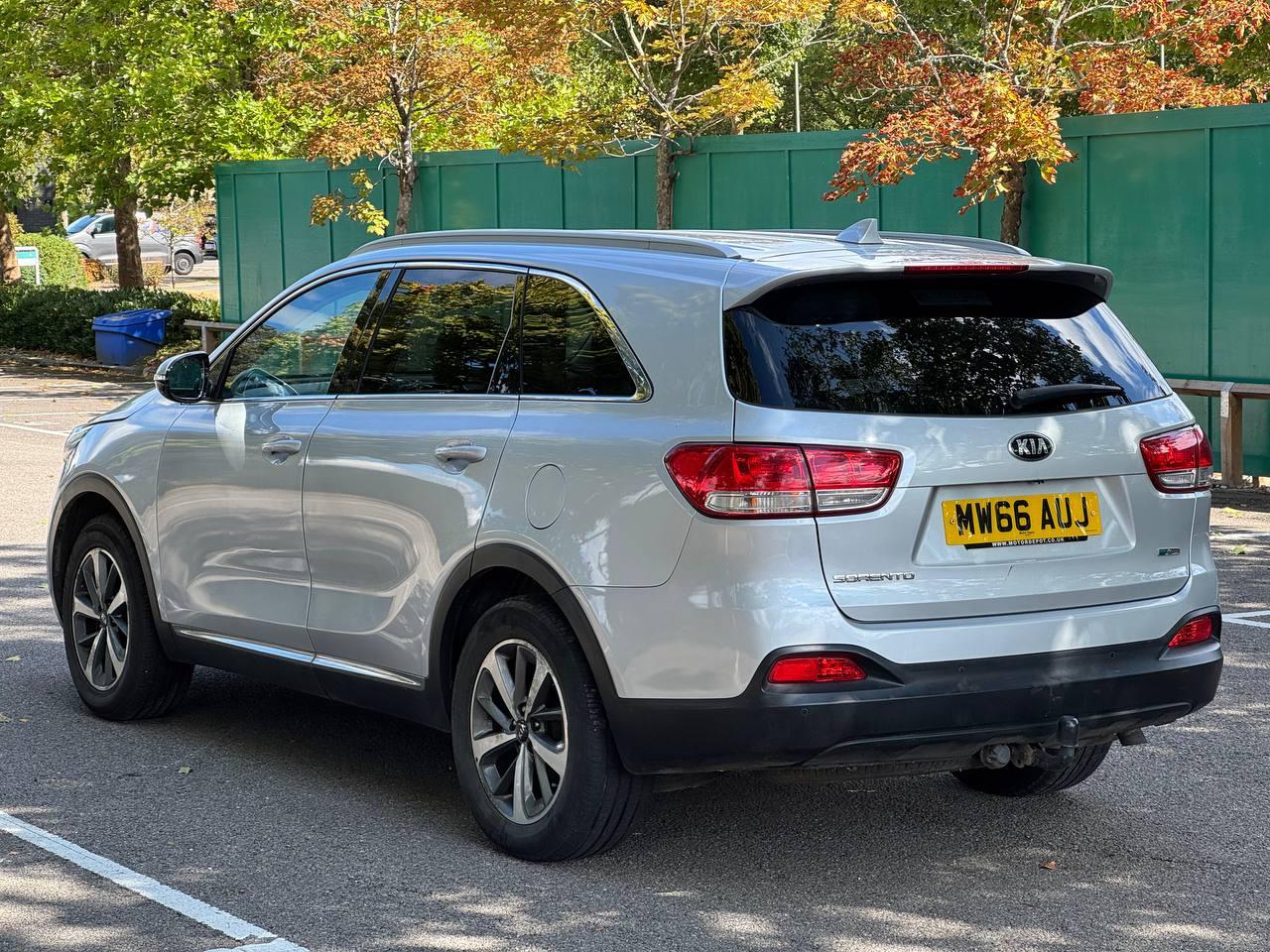 Kia Sorento 2.2 CRDi KX-1 SUV 5dr Diesel Manual AWD Euro 6 (s/s) (197 bhp)
