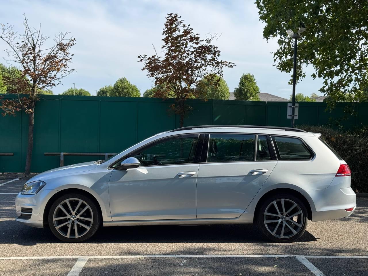 Volkswagen Golf 1.6 TDI BlueMotion Tech SE Estate 5dr Diesel DSG Euro 5 (s/s) (105 ps)
