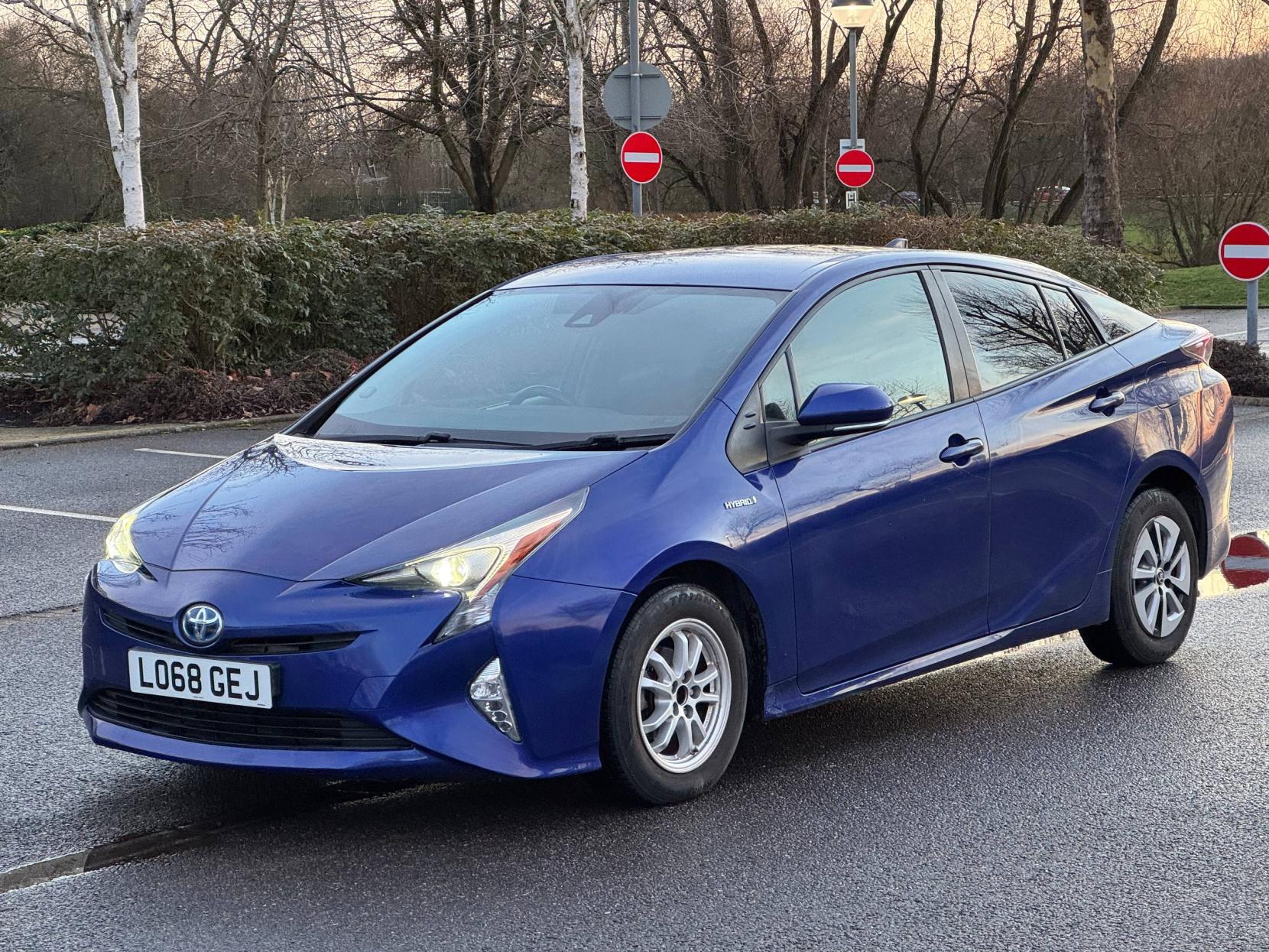 Toyota Prius 1.8 VVT-h Active Hatchback 5dr Petrol Hybrid CVT Euro 6 (s/s) (122 ps)