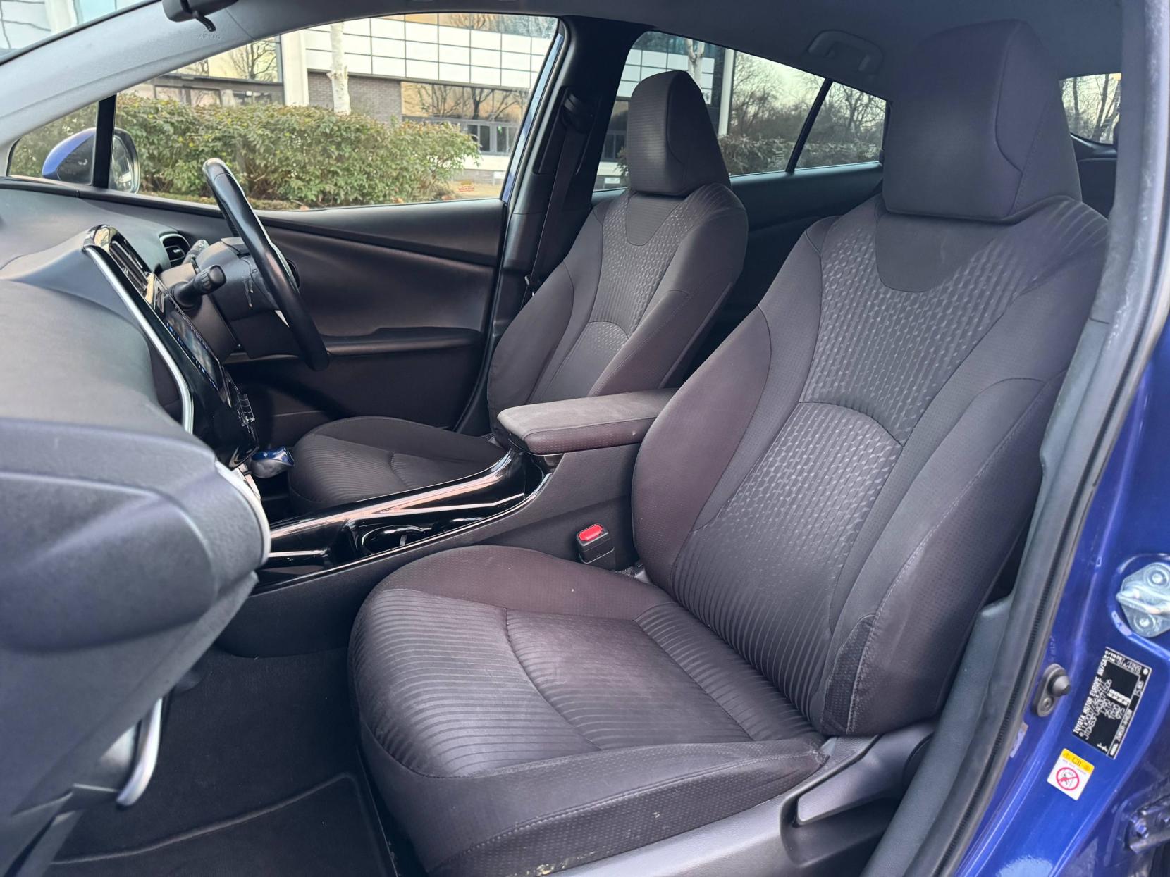 Toyota Prius 1.8 VVT-h Active Hatchback 5dr Petrol Hybrid CVT Euro 6 (s/s) (122 ps)