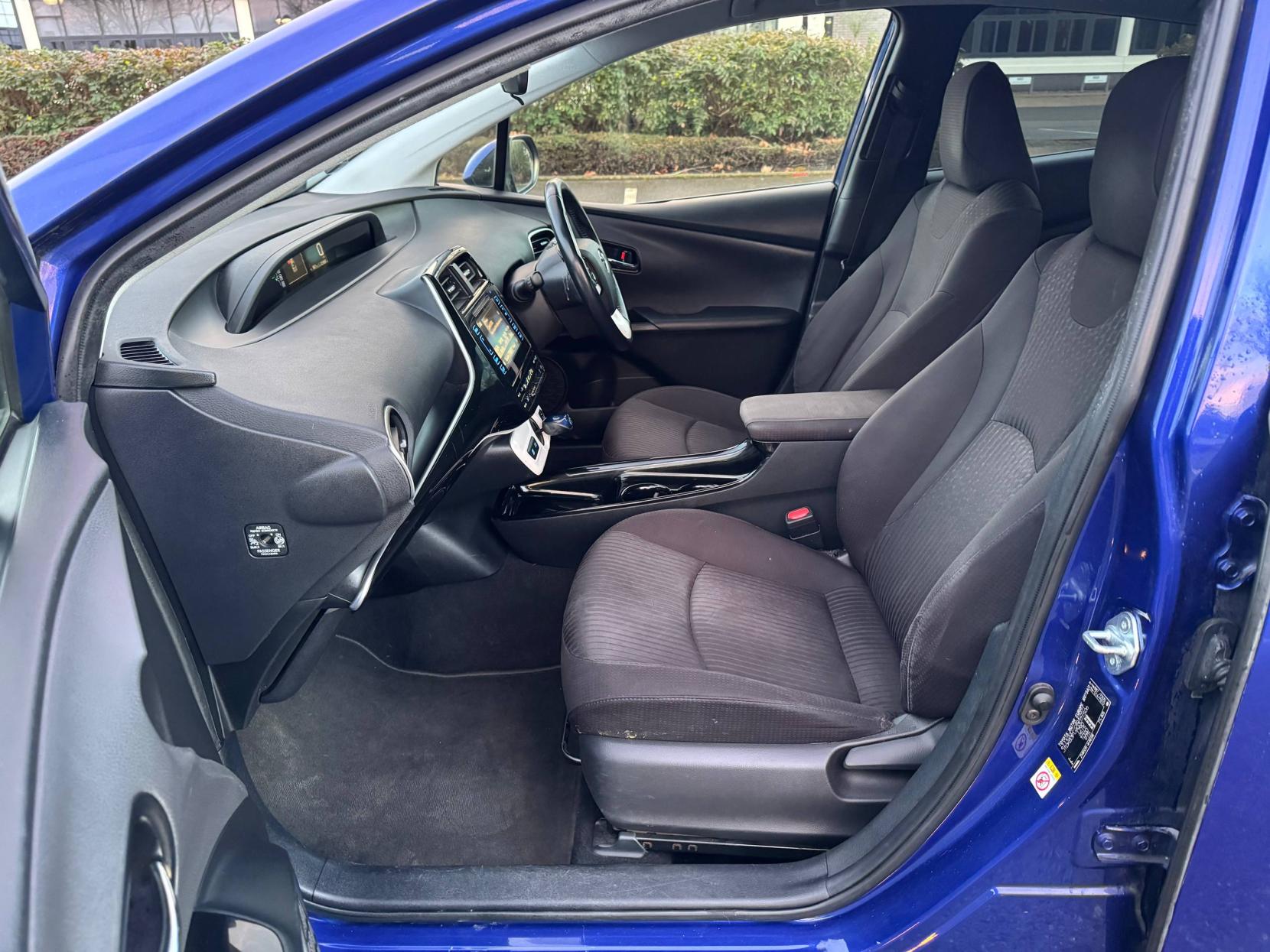 Toyota Prius 1.8 VVT-h Active Hatchback 5dr Petrol Hybrid CVT Euro 6 (s/s) (122 ps)