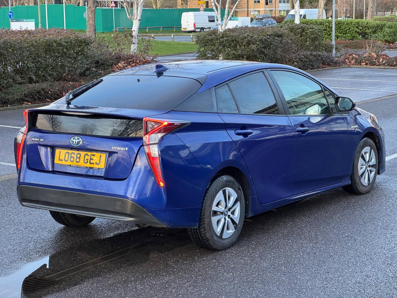 Toyota Prius 1.8 VVT-h Active Hatchback 5dr Petrol Hybrid CVT Euro 6 (s/s) (122 ps)