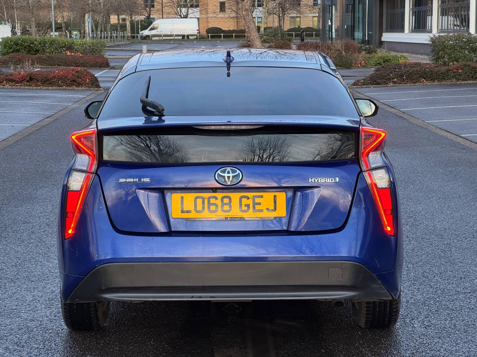 Toyota Prius 1.8 VVT-h Active Hatchback 5dr Petrol Hybrid CVT Euro 6 (s/s) (122 ps)