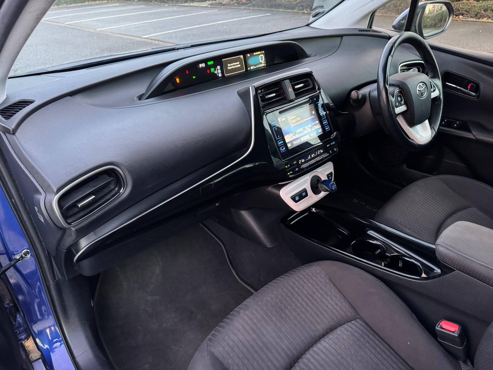 Toyota Prius 1.8 VVT-h Active Hatchback 5dr Petrol Hybrid CVT Euro 6 (s/s) (122 ps)