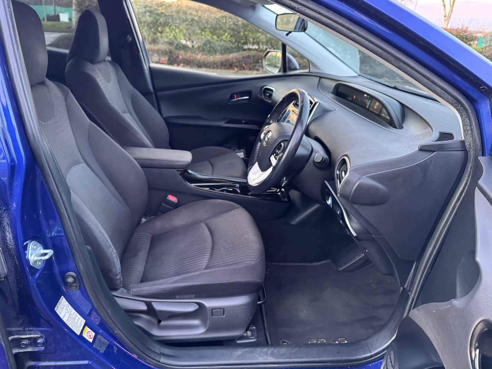 Toyota Prius 1.8 VVT-h Active Hatchback 5dr Petrol Hybrid CVT Euro 6 (s/s) (122 ps)