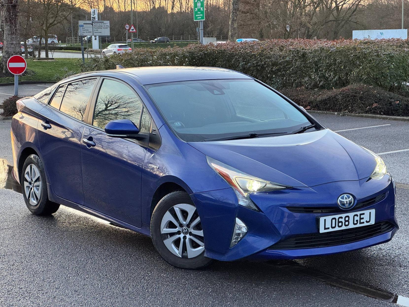 Toyota Prius 1.8 VVT-h Active Hatchback 5dr Petrol Hybrid CVT Euro 6 (s/s) (122 ps)