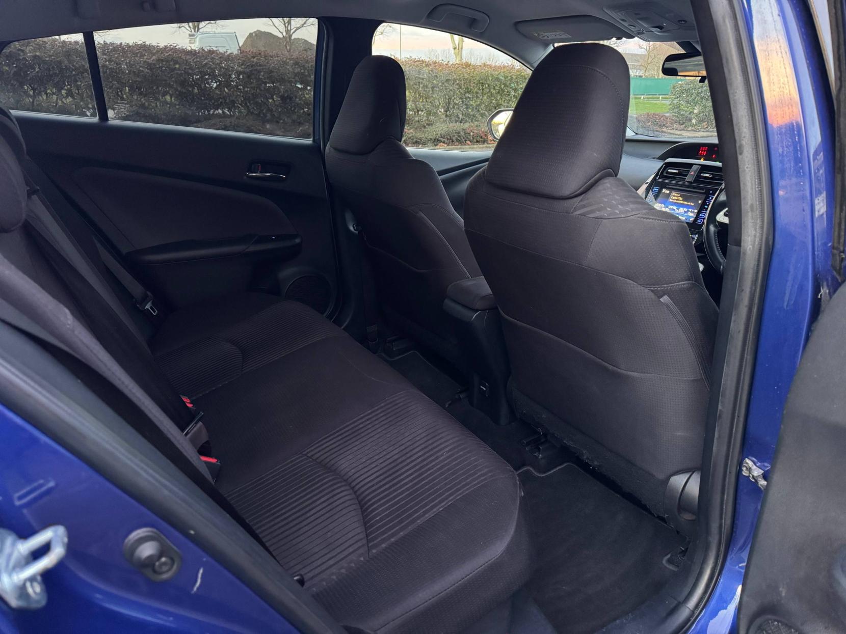 Toyota Prius 1.8 VVT-h Active Hatchback 5dr Petrol Hybrid CVT Euro 6 (s/s) (122 ps)