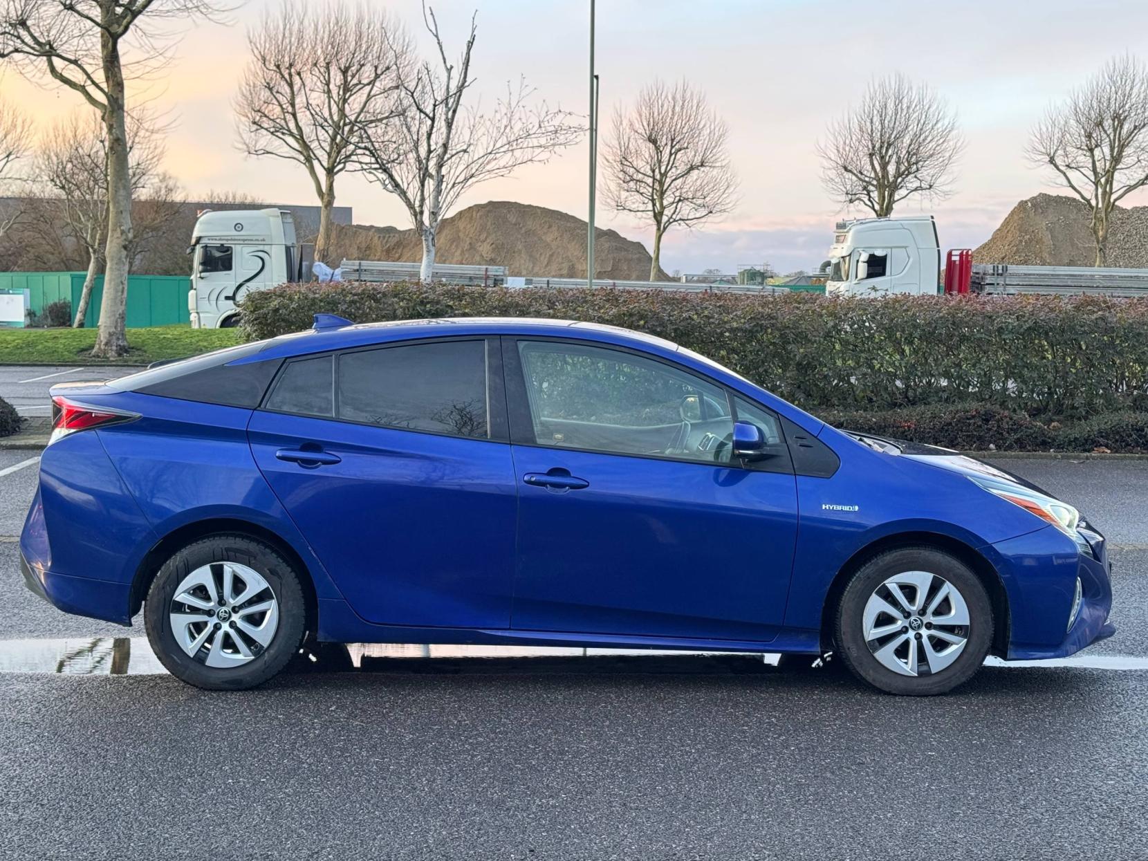 Toyota Prius 1.8 VVT-h Active Hatchback 5dr Petrol Hybrid CVT Euro 6 (s/s) (122 ps)
