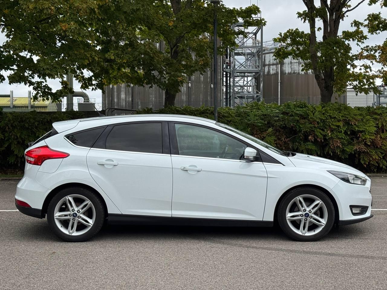 Ford Focus 1.5 TDCi Zetec Hatchback 5dr Diesel Manual Euro 6 (s/s) (120 ps)