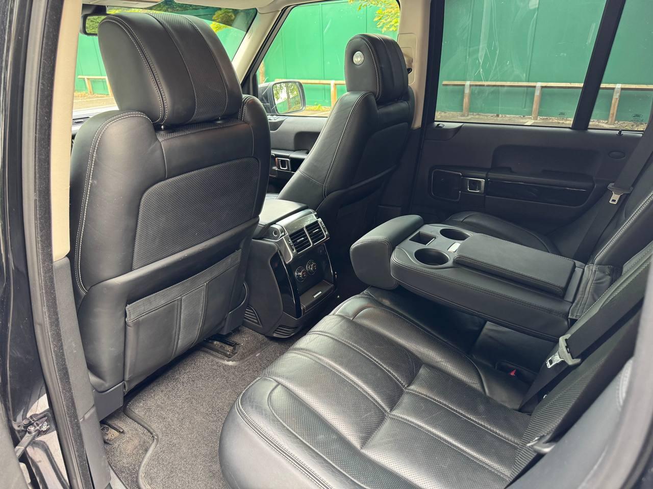 Land Rover Range Rover 3.6 TD V8 Vogue SE SUV 5dr Diesel Auto 4WD Euro 4 (271 ps)