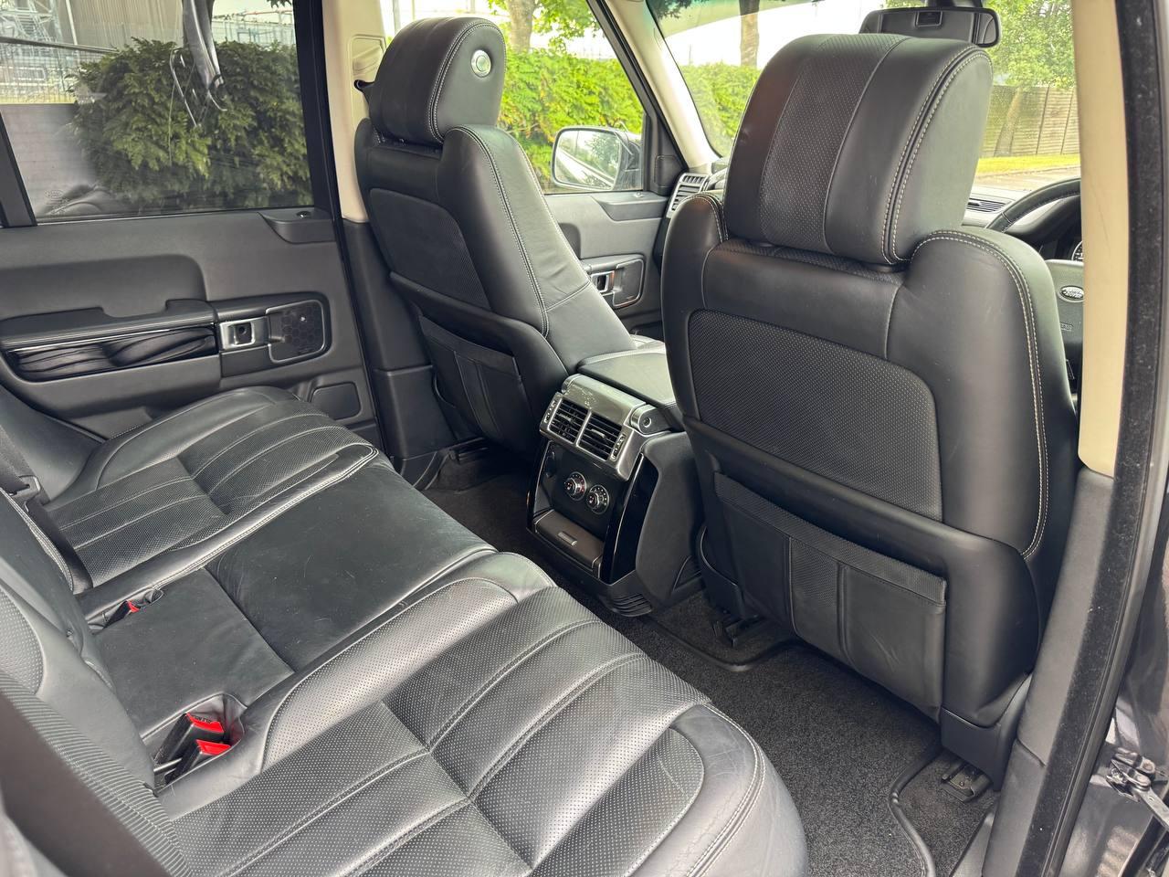 Land Rover Range Rover 3.6 TD V8 Vogue SE SUV 5dr Diesel Auto 4WD Euro 4 (271 ps)