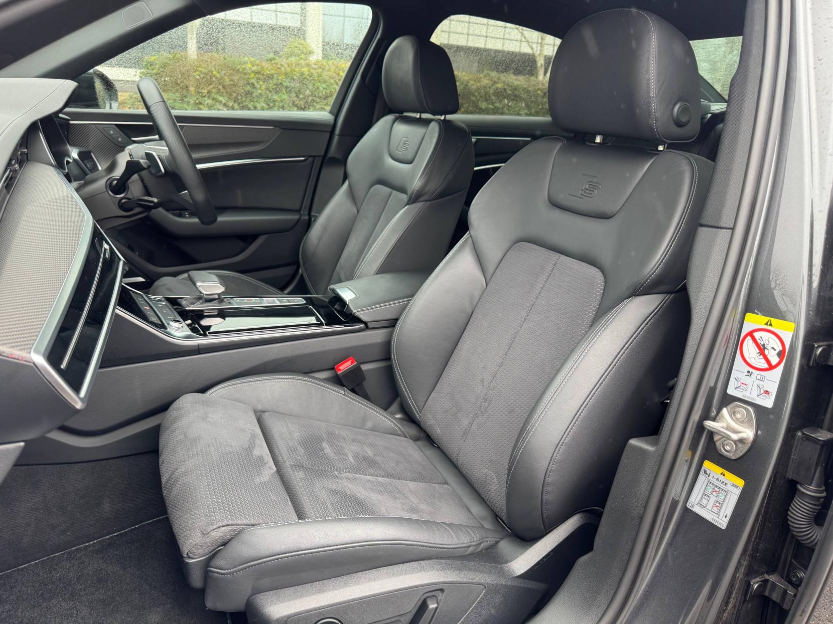 Audi A6 Saloon 2.0 TFSI 40 Black Edition Saloon 4dr Petrol S Tronic Euro 6 (s/s) (204 ps)