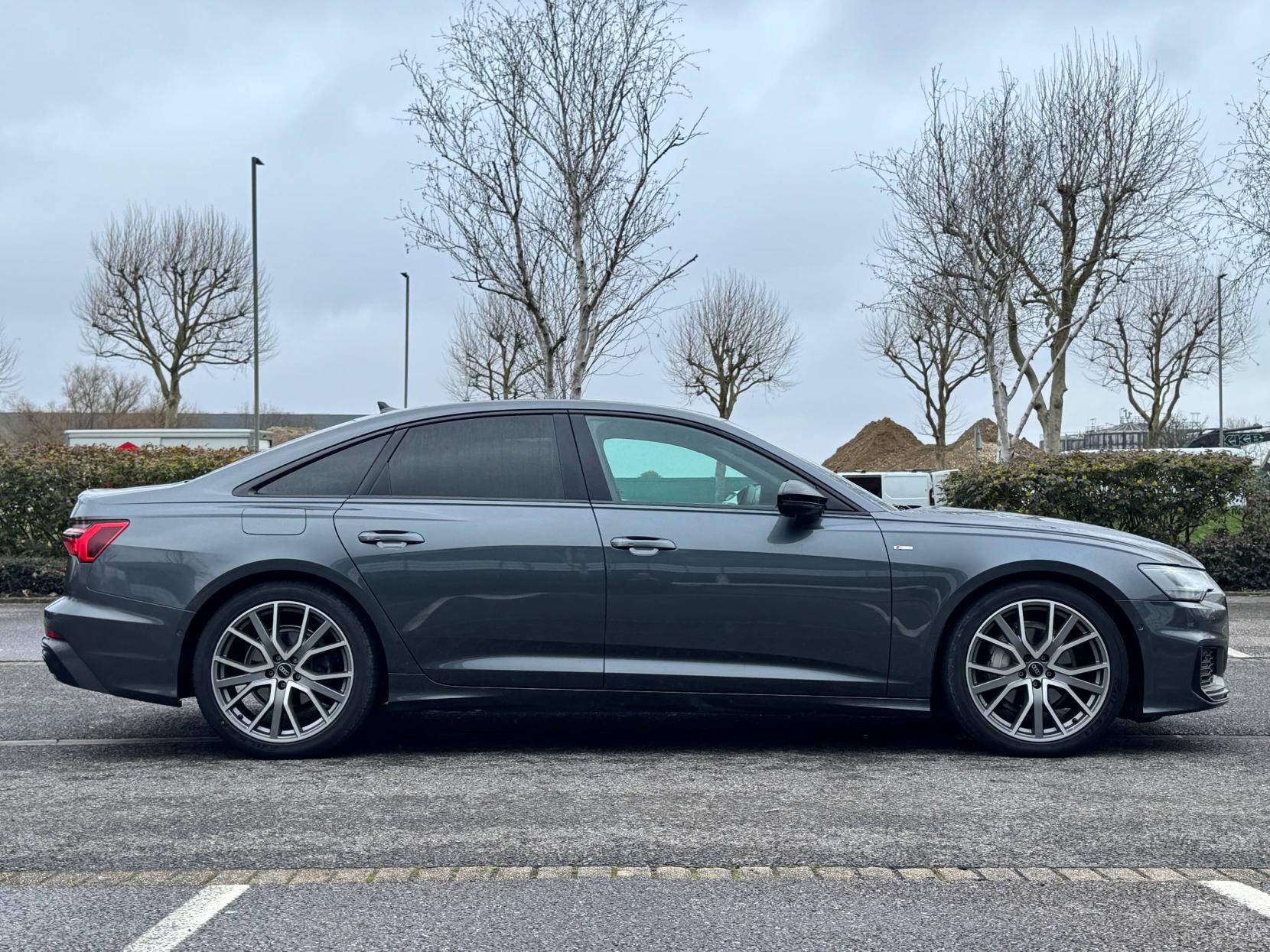 Audi A6 Saloon 2.0 TFSI 40 Black Edition Saloon 4dr Petrol S Tronic Euro 6 (s/s) (204 ps)