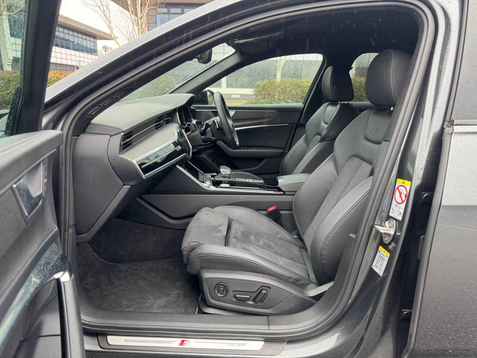 Audi A6 Saloon 2.0 TFSI 40 Black Edition Saloon 4dr Petrol S Tronic Euro 6 (s/s) (204 ps)