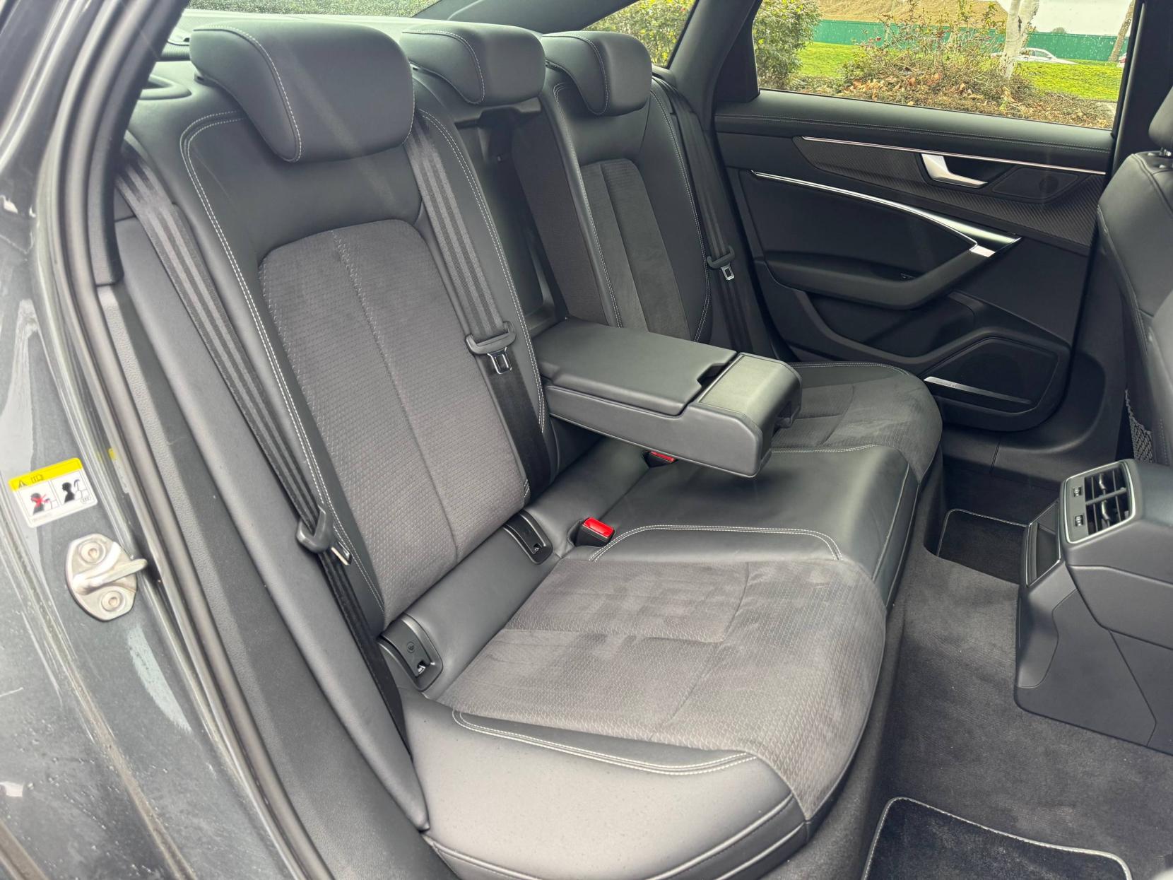 Audi A6 Saloon 2.0 TFSI 40 Black Edition Saloon 4dr Petrol S Tronic Euro 6 (s/s) (204 ps)