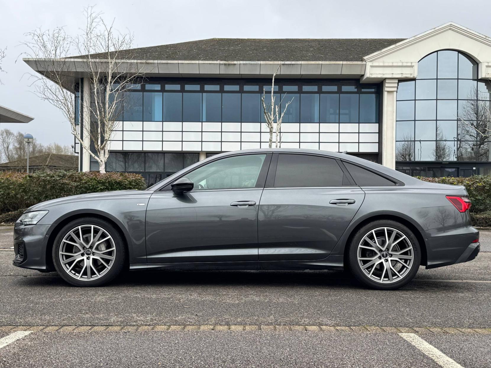 Audi A6 Saloon 2.0 TFSI 40 Black Edition Saloon 4dr Petrol S Tronic Euro 6 (s/s) (204 ps)