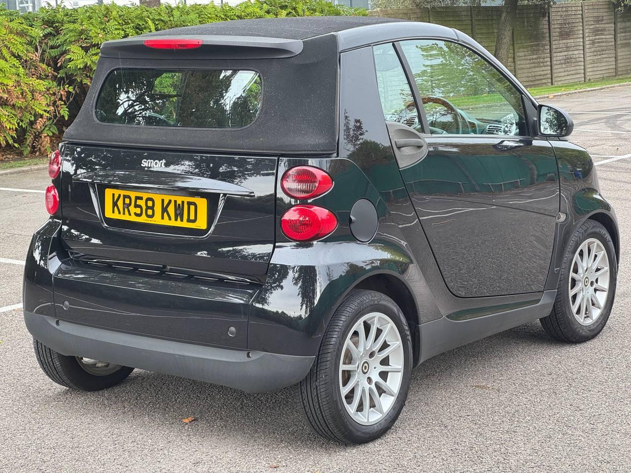 Smart fortwo 1.0 Passion Cabriolet 2dr Petrol Auto Euro 4 (84 bhp)